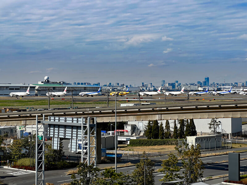 多摩川スカイブリッジから駐機場の眺め