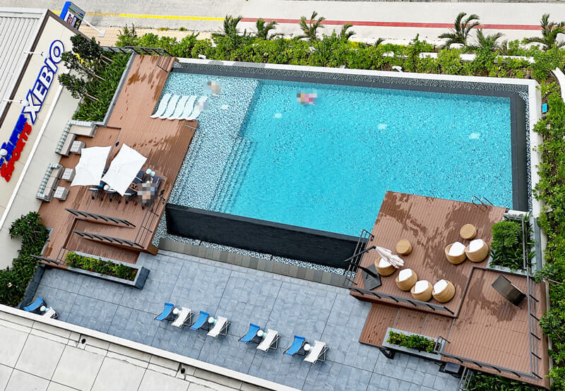 沖縄プリンスホテル オーシャンビューぎのわん 2階 インフィニティプール 俯瞰写真
