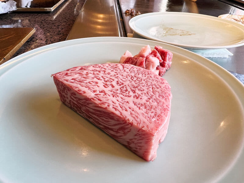 鉄板焼「赤坂」 　極上霜降り黒毛和牛ステーキ