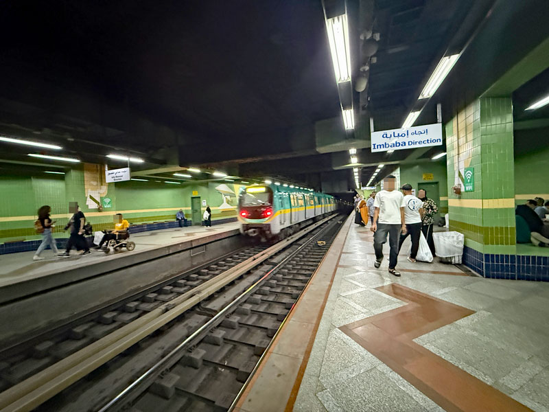 カイロ Bab El Shaariya駅 ホーム