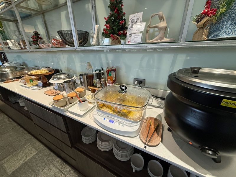 マニラ空港 A Lounge フード