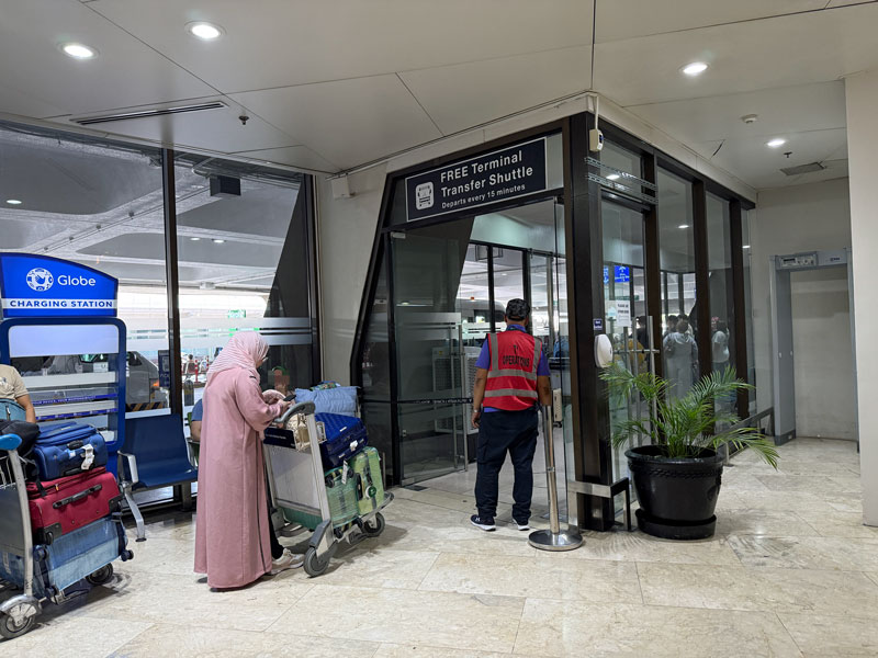 マニラ空港 ターミナル間移動バス