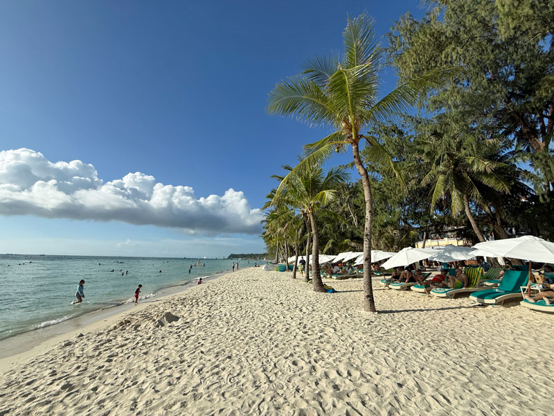 ボラカイ島 ホワイトビーチ 景観