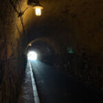 大混雑の熱海、観魚洞隧道を歩いて熱海城へ