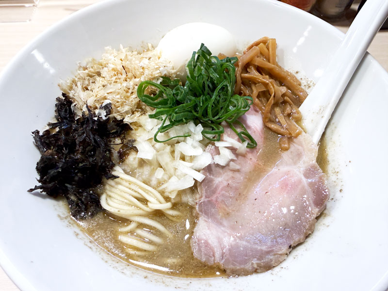 中華そばカナリヤ 味玉煮干しそば