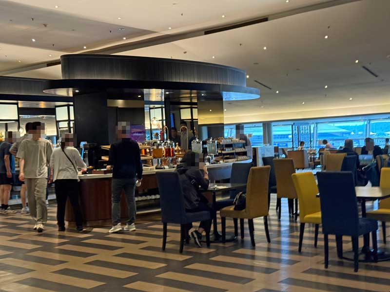 クアラルンプール国際空港 GOLDEN LOUNGE SATELLITE 内観