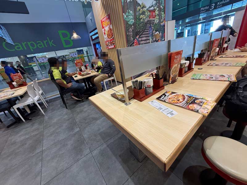 すき家 KLIA2 Gateway店 内観