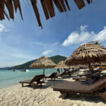 プルフンティアン島(マレーシア)で「BuBu Resort」に泊まった。海はキレイ、飯は美味い。