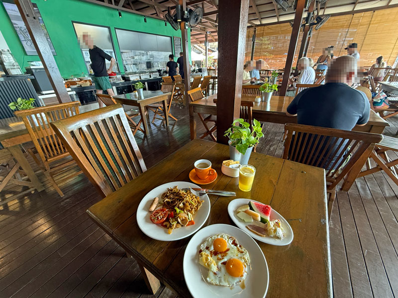 BuBu Resort 朝食会場 プルフンティアン島