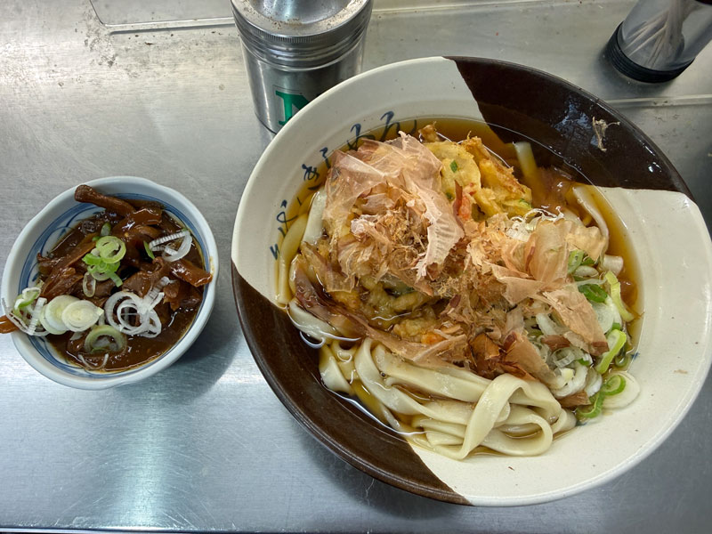 名古屋駅 住よし 3,4番線ホーム きしめんとどて煮