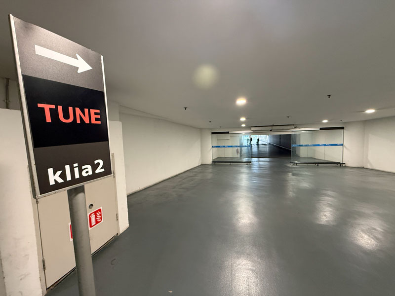 KLIA2 M1フロア 連絡通路