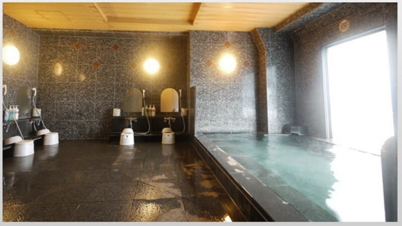 横浜で大浴場(ラジウム人工温泉)のあるビジネスホテル「ルートイン 横浜馬車道」。