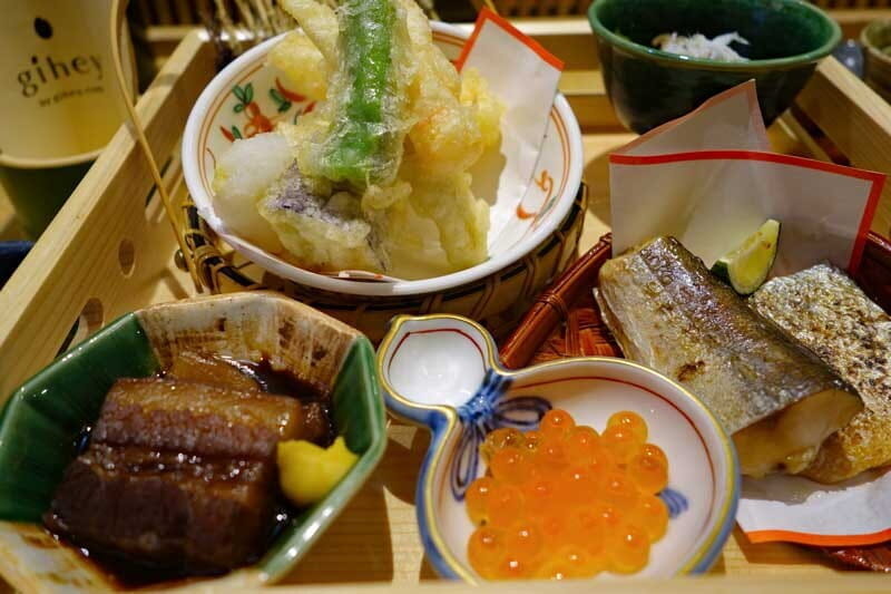 成田空港で食べる「ファーストクラス御膳」＠gihey(八代目儀兵衛)。ファーストクラスで提供されるレベルの厳選「白米」が美味かった。