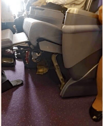 飛行機内で就寝中に、座席上の棚に入れた荷物から現金を盗まれる「機内窃盗」に注意